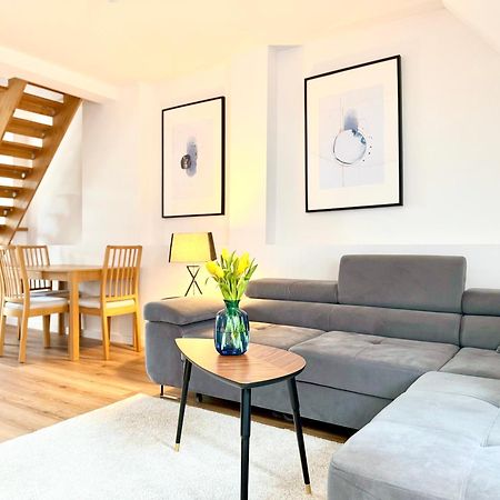 Apartament Pietrowy W Centrum Klodzka Z Darmowym Parkingiem Клодзько Екстер'єр фото