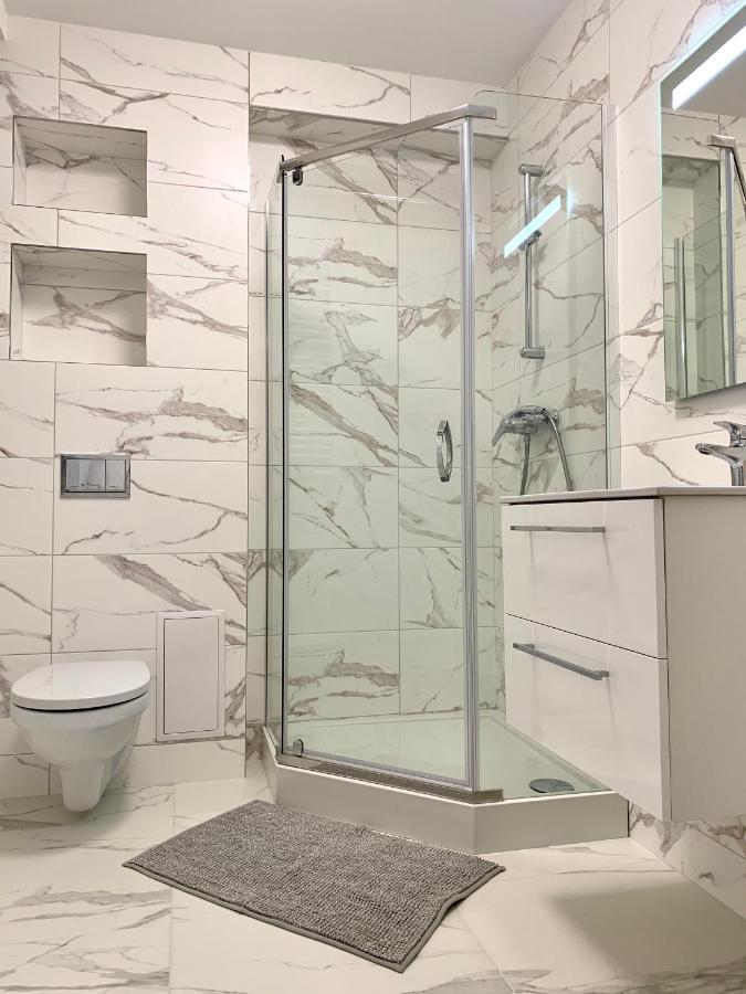 Apartament Pietrowy W Centrum Klodzka Z Darmowym Parkingiem Клодзько Екстер'єр фото